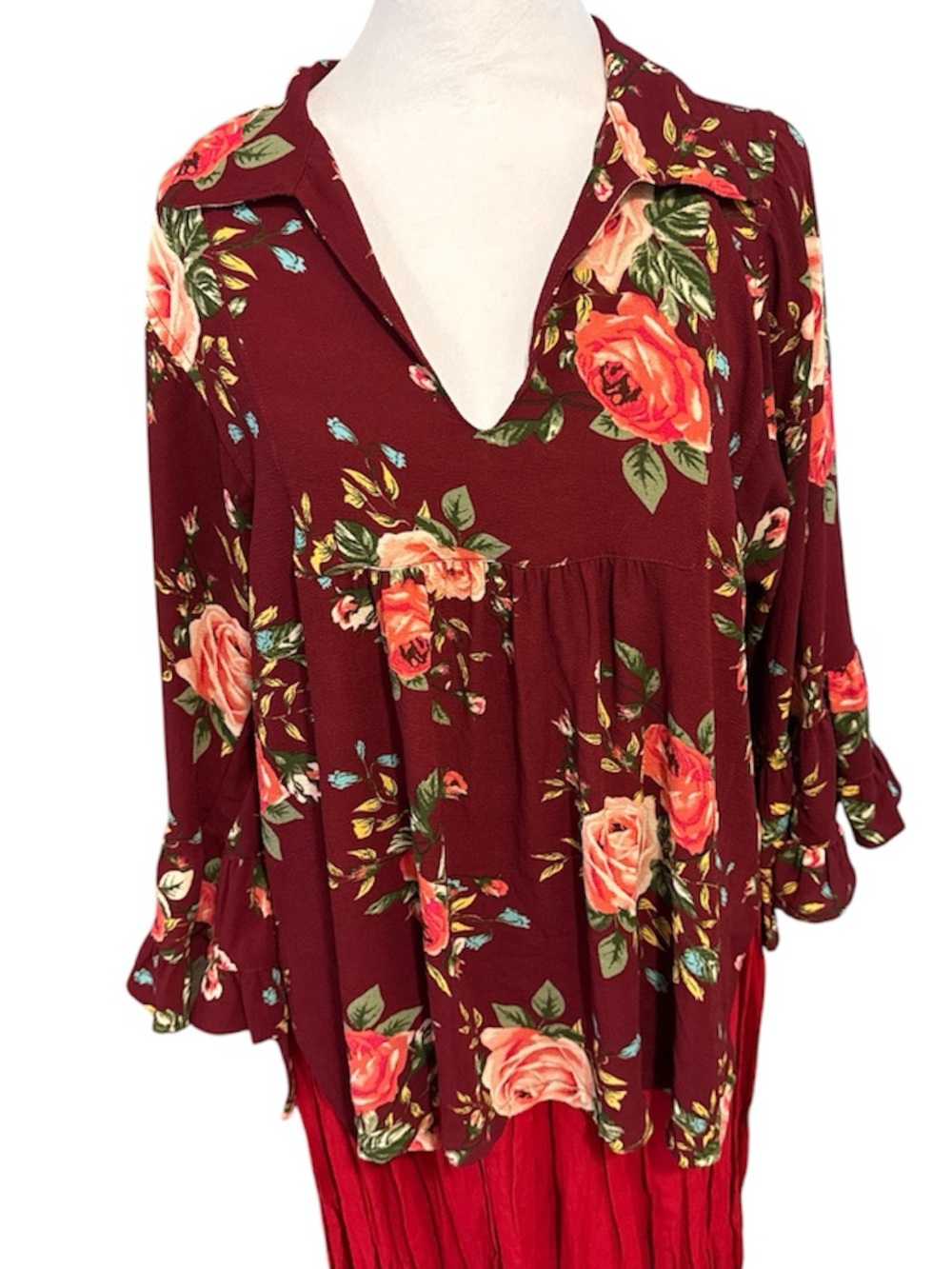 Ivy Jane Fall Floral Bell Sleeve V-Neck
Peasant Top Burgundy Red Size Large
